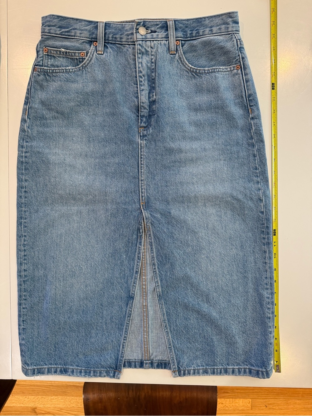 Aritzia Denim Forum The ‘90s Halle midi skirt - Picture 3 of 6